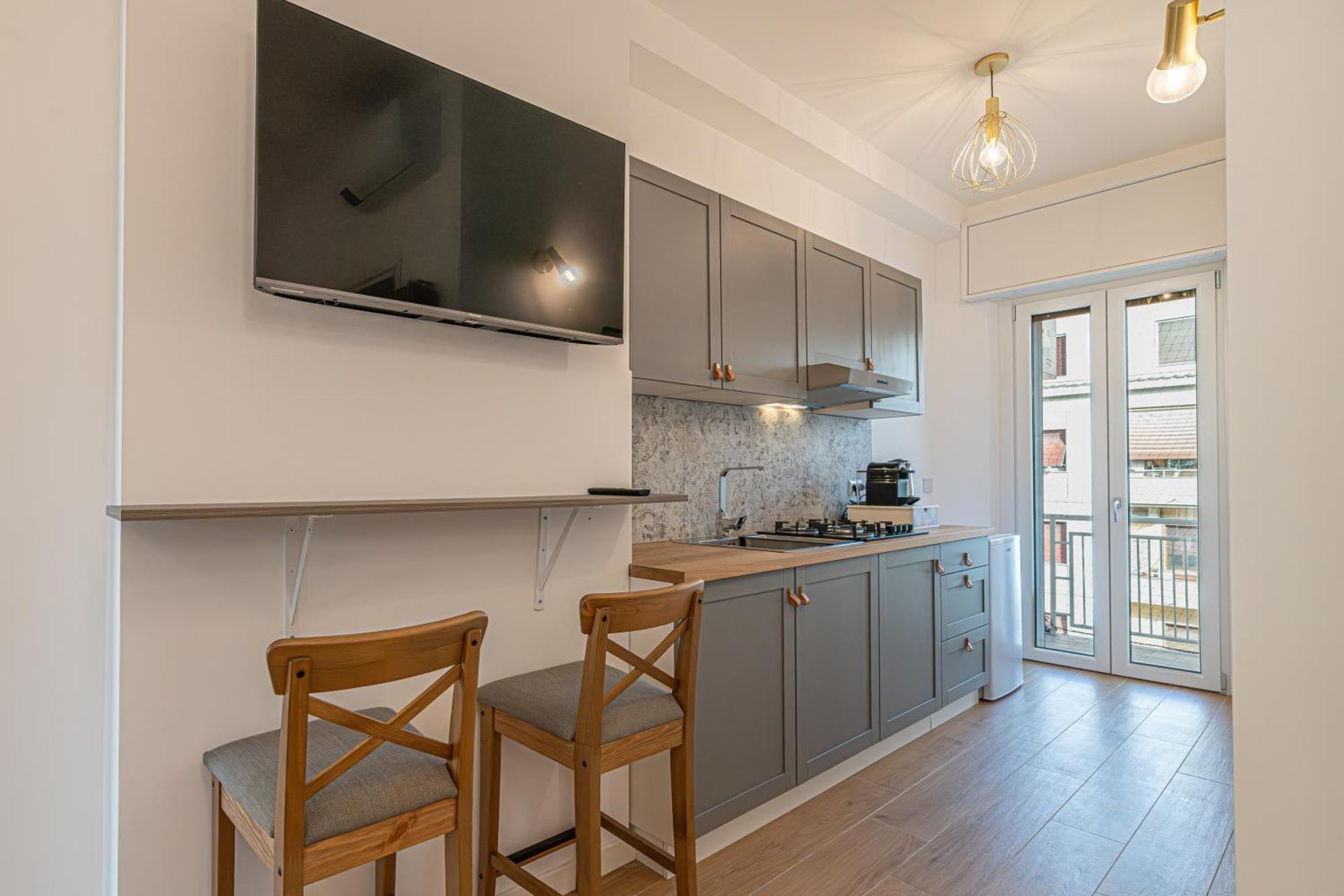 Romanamente Apartment